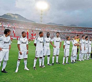 Foto del Real Madrid en partido contra el Santa Fe