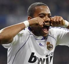 Foto de Robinho tras marca