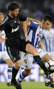 Foto de El Real Madrid vence 0-2 en la conmemoración del Centario de la Real Sociedad