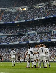 Foto de El Real Madrid vence 3-2 al Depor en el estreno liguero