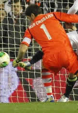 Foto de El Real Madrid a semifinales de Copa tras empatar 1-1 en Mestalla