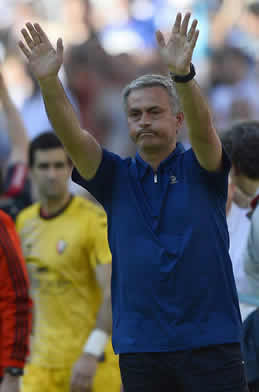 Foto de Mourinho se despide del Madrid con victoria 4-2 ante Osasuna