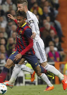 Foto de El F.C. Barcelona vence 3-4 en el partido del siglo al Real Madrid