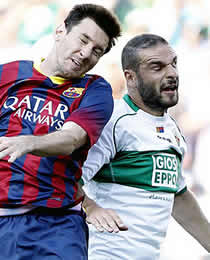 Foto de El F.C. Barcelona vivo en la Liga a pesar de no pasar del empate en Elche